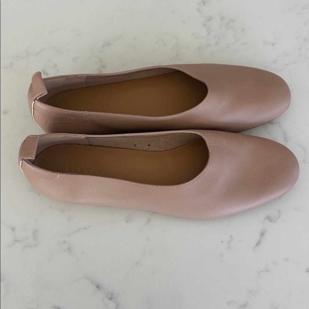 Everlane Day Glove flats in Tan size 7.5 NEW